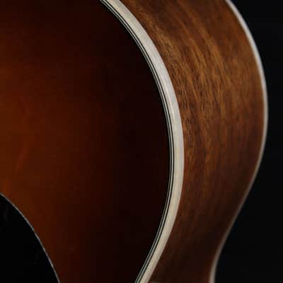 Martin Custom Shop 00-18 Style Premium Mahogany / Bearclaw Engelman image 20