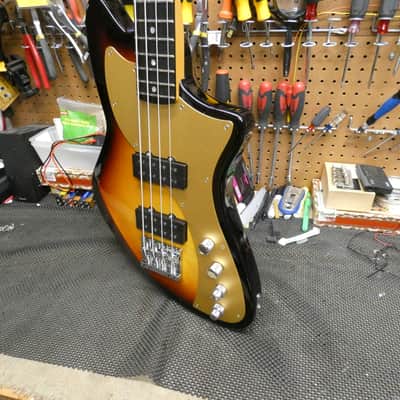 Fender Meteora American Ultra II 2024 - Sunburst image 4