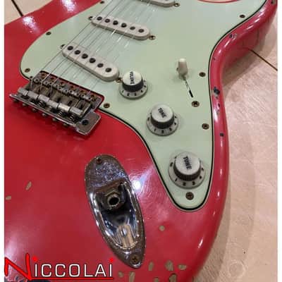 FENDER Michael Landau Signature 1963 Stratocaster, Round-Laminated Rosewood, Fiesta Red over 3-Color Sunburst image 3