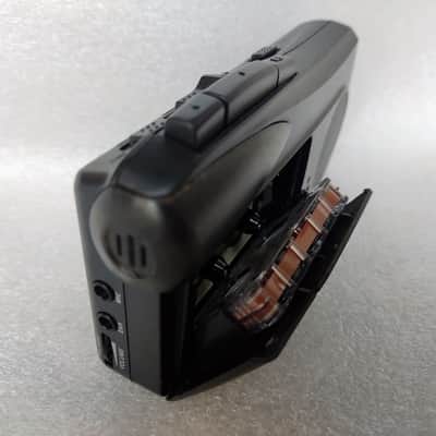 RARE Vintage 1996 German LERVIA KH4111 Handheld Micro-Cassette Voice Recorder image 2