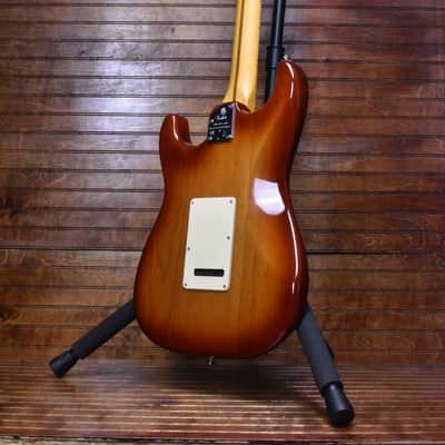Fender American Professional II Stratocaster® HSS, Maple Fingerboard, Sienna Sunburst image 3