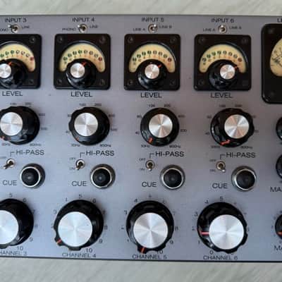 Allen & Heath V6 & Dual Isolator 2000s image 4