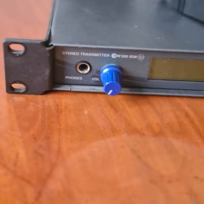 Sennheiser Sennheiser SR300 IEM G2 D (786–822 MHz) + EW300 IEM G2 Bodypack Receiver | Rack Mount | Professional Set image 3