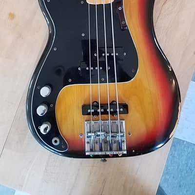 Lefty Fender  Percision Bass  1976 2-Color Sunburst w/ Maple Fretboard image 4