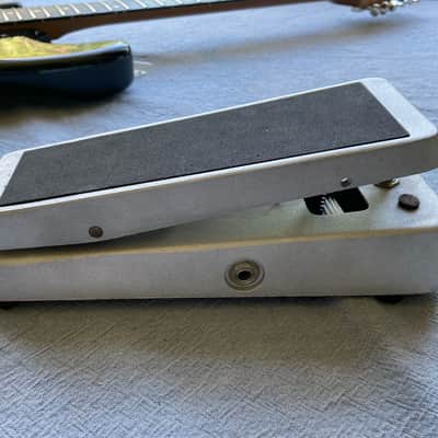Real McCoy Custom III Wah-Wah Pedal 1997 silver image 4