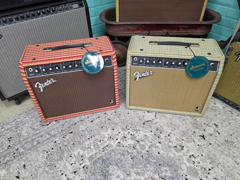 Fender Super Champ X2 2-Channel 15-Watt 1x10" Custom Green image 1