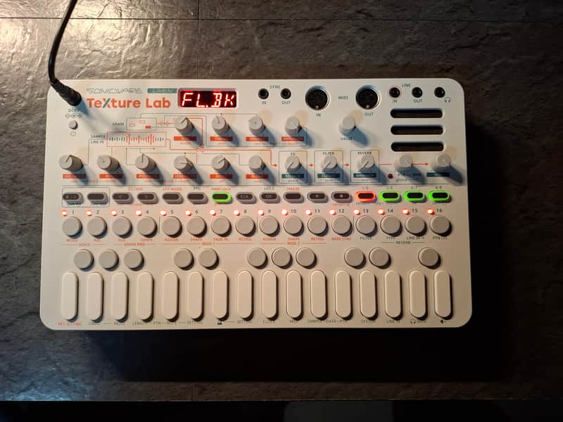 Sonicware Liven Texture Lab 27-Key Sampling Groovebox