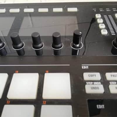 Native Instruments Maschine Studio Black image 7