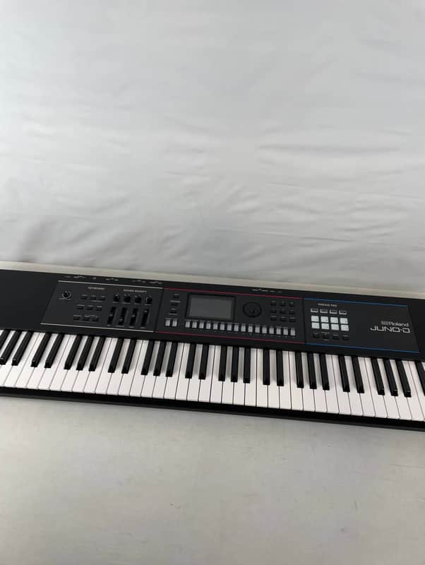 Roland JUNO-D7