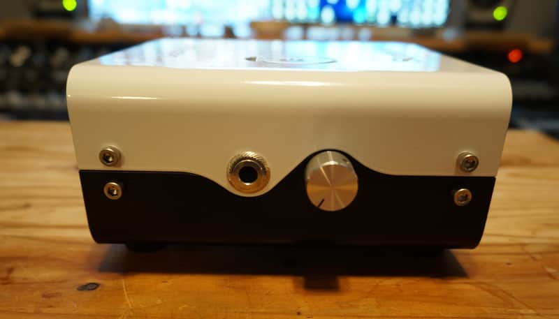 Sicphones Headphone Amp - White/Black image 1