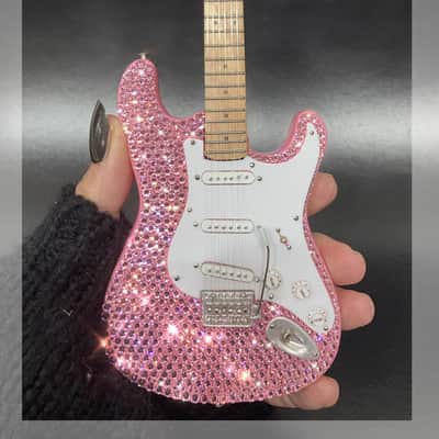 Axe Heaven Fender Stratocaster 1:4 miniature Replica 2024 - Swarovski Crystals image 4