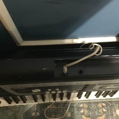 Yamaha YPT-210 2017ish - Black and Silver image 2