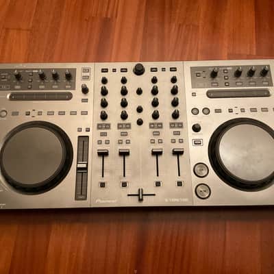 Pioneer DDJ-T1 image 1