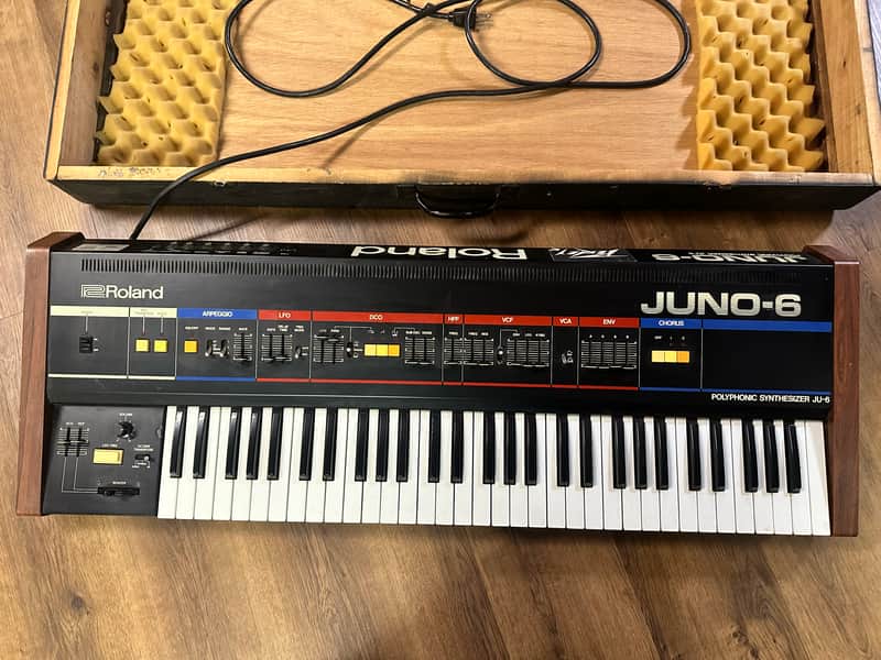 Roland Juno-6 61-Key Polyphonic Synthesizer 1982 - 1984 - Black image 1