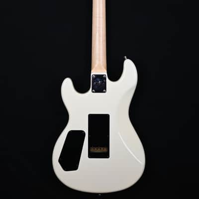 G&L F-100 30th Anniversary from 2011 in White with original Hardcase image 2