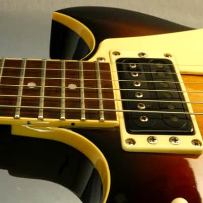 VIDEO- YAMAHA SG-600 1980s - Sunburst - Japan Import image 7