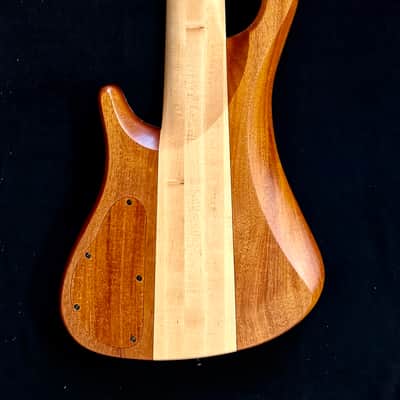 MGbass Africa Burl 6 strings - Bartolini pickup & preamp Gotoh tuning Hipshot bridge image 10