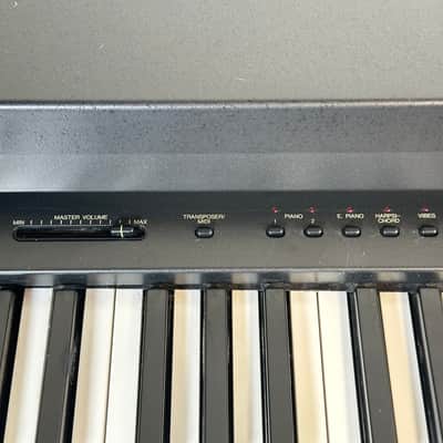 Yamaha CLP-350 Clavinova Piano image 8