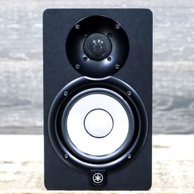 Yamaha HS5 Powered Studio Monitor 2-Way Bi-Amp 5" Studio Monitor (Single) w/Box image 1