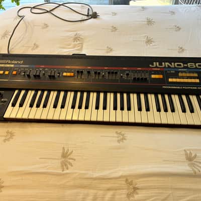 Roland Juno-60 61-Key Polyphonic Synthesizer 1982 - 1984 - Black