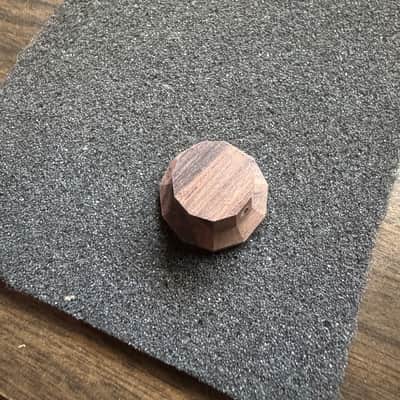 Guilford Indian Rosewood 1122 Facet Cut Volume/Tone potentiometer knob - 1.5mm set Screw / 6mm shaft - 1 Knob image 2