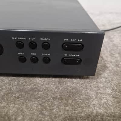 NAD C 520 - CD Player - Silver/Grey - Spares or Repair w/ Manual And Remote image 2