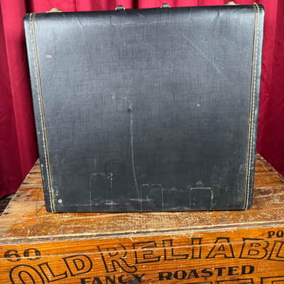 1960s Ludwig no. 8025 Suitcase-Style Snare Drum Case image 6