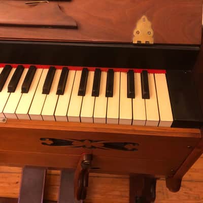 Portable antique harmonium pedal organ ( Mason and Hamlin ) image 3