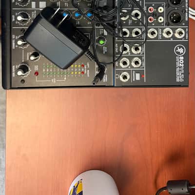 Mackie 802VLZ4 8-Channel Mic / Line Mixer 2014 - Present - Black image 4