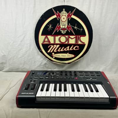 Novation Impulse 25 MIDI Keyboard Controller 2011 - Present - Gray