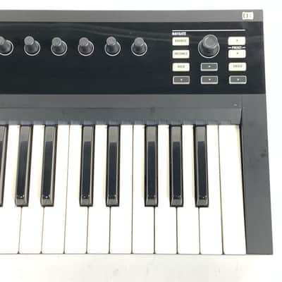Native Instruments Komplete Kontrol S25 2010s - Black TGHM image 3