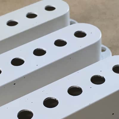 3 DiMarzio Made in USA STRAT Pickup Covers Aged Relic Off White Parchment image 8