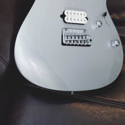 Ibanez TOD10-CSV Tim Henson Signature 2022 - Present - Classic Silver image 2