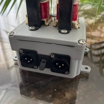 Urei Transformer color box image 4