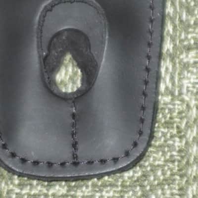 very lightly used Lock-It LIS-001-P2-BLK POLY PRO SERIES Black 2" guitar strap (2" wide, black polypropylene material, patented and brilliant Lock-It strap locking system, leather ends) straps, extend to an extra long 62" in max length image 6