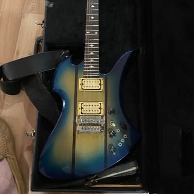 B.C. Rich Mockingbird Standard 1981 - 1987 - Blue Sunburst image 2