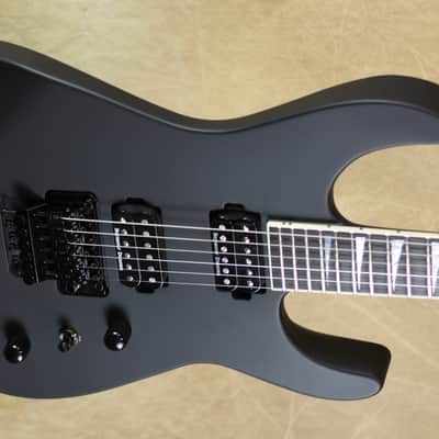 Jackson USA Custom Shop SL2H Speed Neck Soloist Satin Black Guitar Specs:  Model Name:  Custom Shop image 4