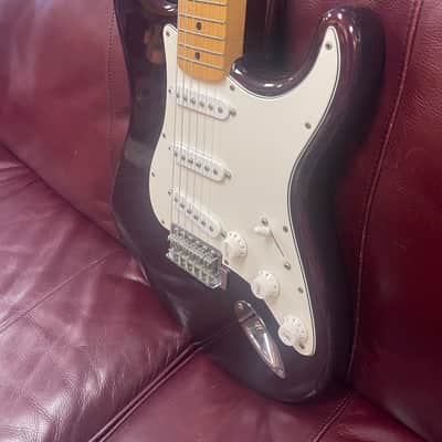 Preowned MIM Fender Stratocaster - Maroon image 2