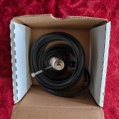 Fender 1 Button Vintage Style Switch w.RCA Jack 099-4050-000 image 3