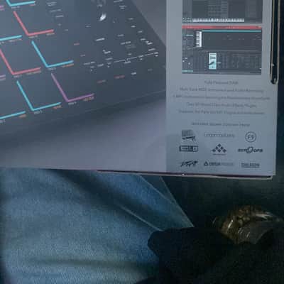 Akai MPC Studio Music Production Controller 2021 - Present - Black imagen 2