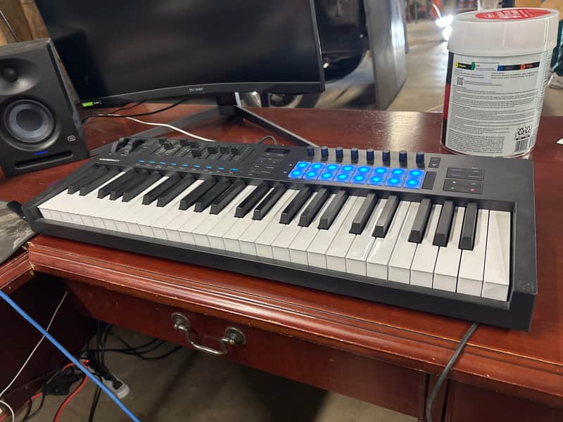 Novation Launchkey 49 MKIV MIDI Keyboard Controller 2024 - Present - Black image 1