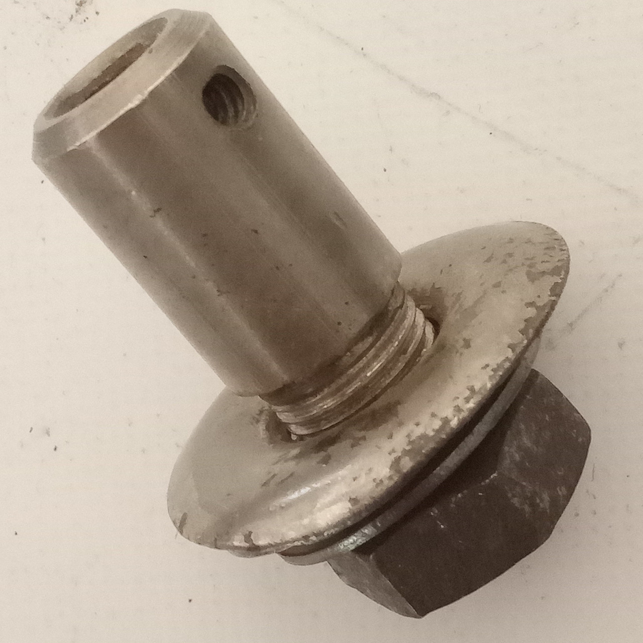 Slingerland Disappearing Spur Mount Bass Drum Leg Receiver Nickel Radio King 50s — main photograph