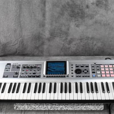 Roland Fantom X6 Synthesizer Workstation Keyboard in Very Good condition.
