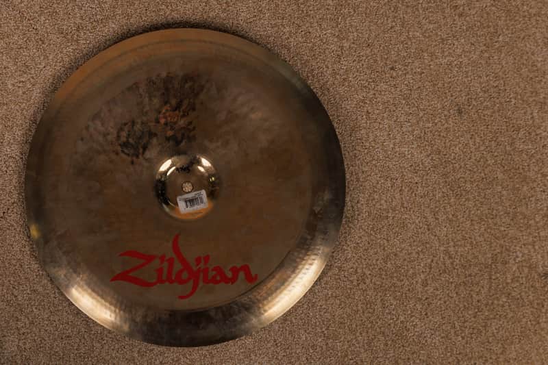 Zildjian Oriental Series 16" China Trash Cymbal 976g image 1