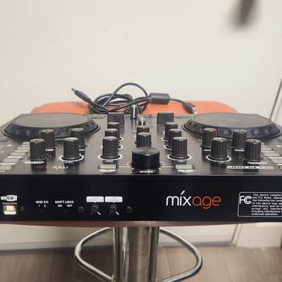 Reloop MIXAGE Interface Edition Professional DJ-USB/MIDI Controller Bild 3