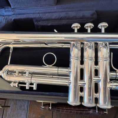 Bach Model LR180S37 Stradivarius Professional Bb Trumpet - Excellent Condition! image 8