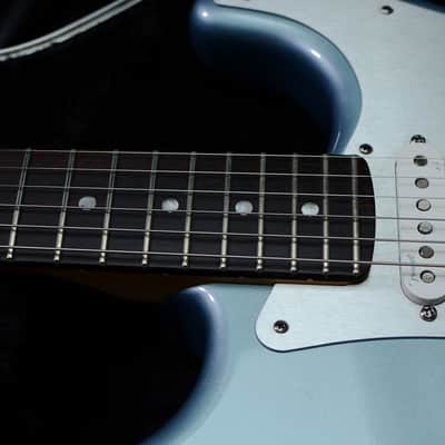 Fender FSR AMERICAN DELUXE STRATOCASTER SSS 2012 - Ice Blue Metallic image 5
