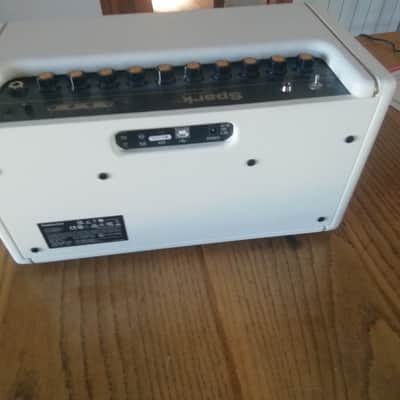 Positive Grid Spark 40 40-Watt 2x4" Modeling Guitar Combo 2021 - Pearl White image 3