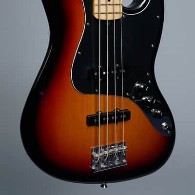 Fender American Standard Jazz Bass 2008 - Three Tone Sunburst image 2