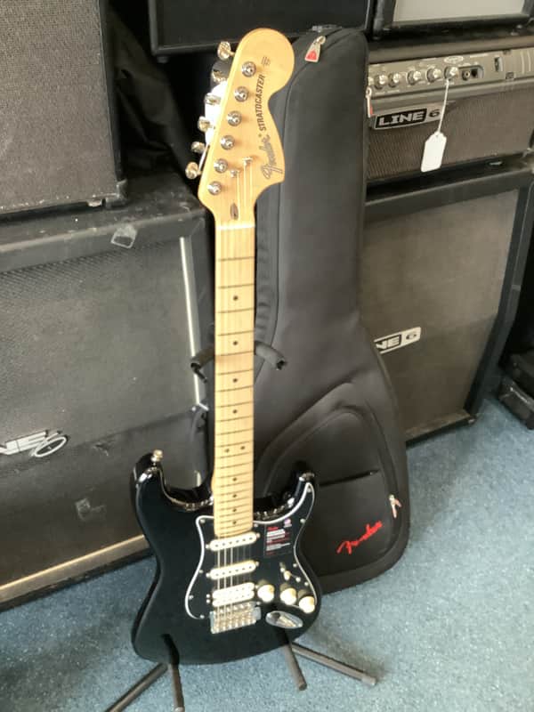 FENDER  AMERICAN PERFORMER STRATOCASTER  LATE 2000’s - BLACK image 1